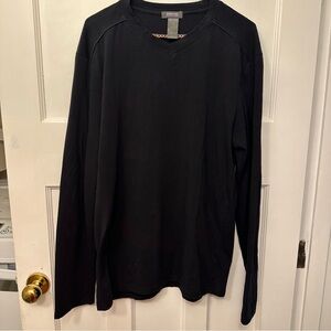 ⭐️ Kenneth Cole Reaction Black Long Sleeve V-Neck Shirt